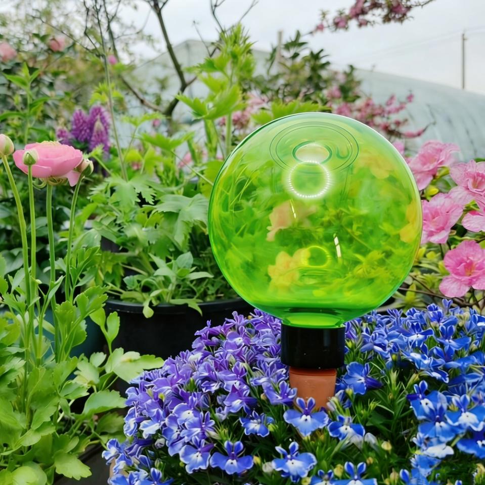Self Watering Planter - ลูกบอลรดน้ำต้นไม้ขนาดใหญ่ 3 ชิ้น ทำจากพลาสติก ระบบรดน้ำต้นไม้แบบอัตโนมัติ